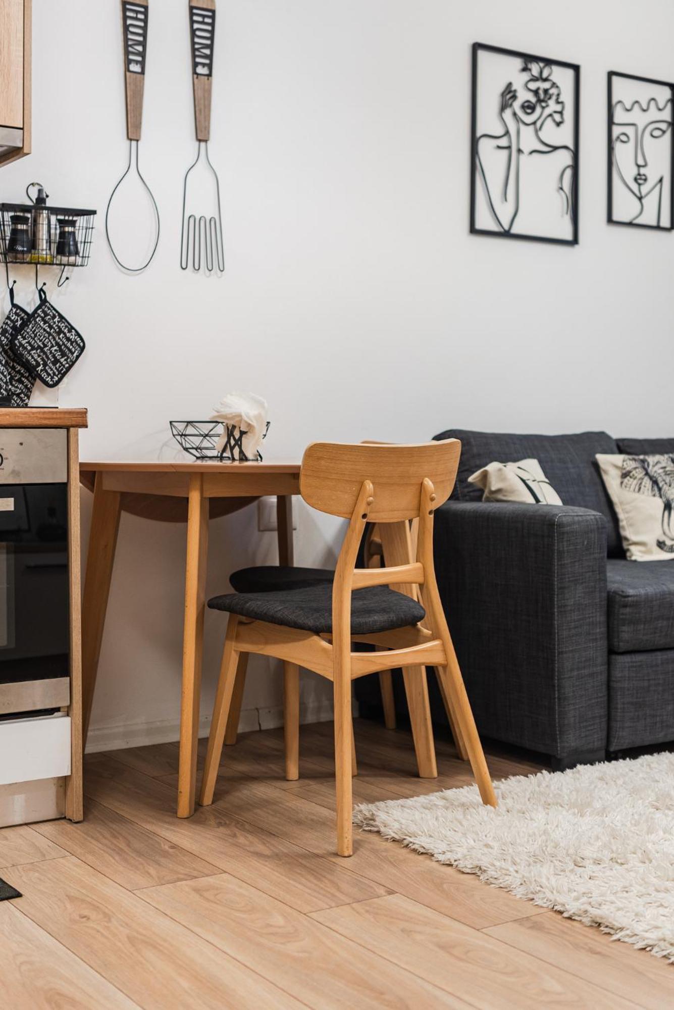 Noir Apartment By Kondo Stays Tiranë Ngoại thất bức ảnh