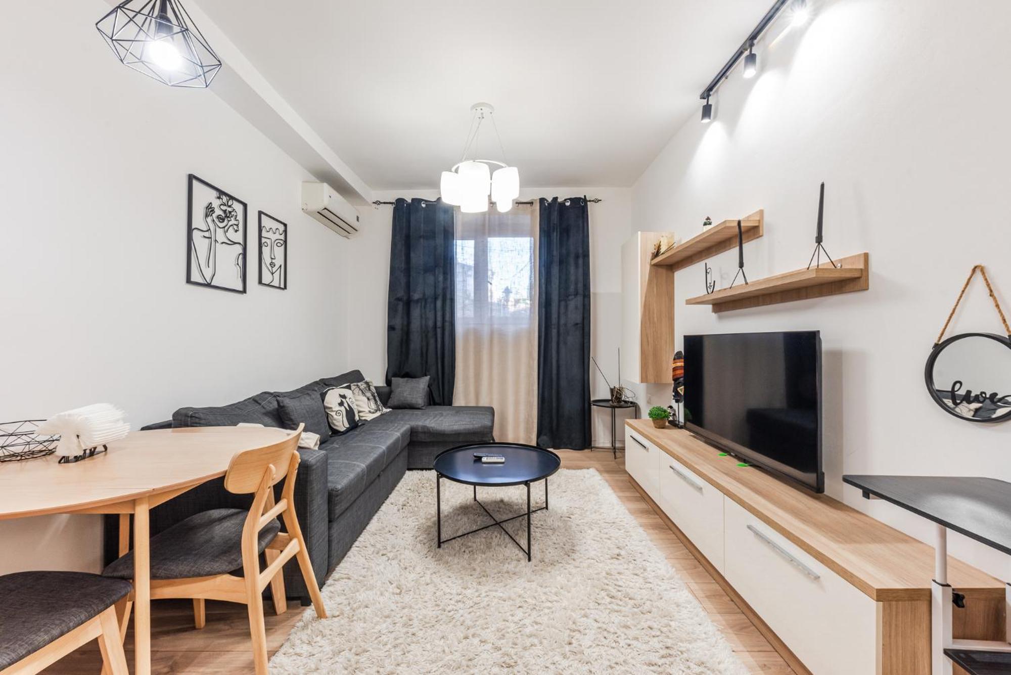 Noir Apartment By Kondo Stays Tiranë Ngoại thất bức ảnh