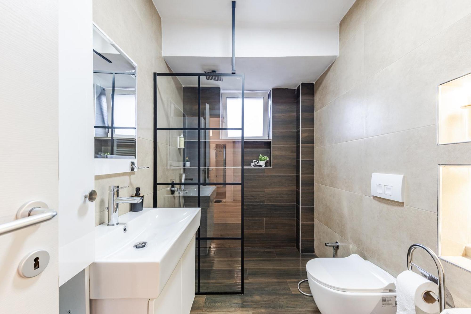 Noir Apartment By Kondo Stays Tiranë Ngoại thất bức ảnh